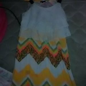 I'm selling a dress for ages 13 -16 . Kids